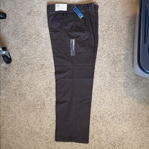 Men’s Dark Brown Dockers Pleated Classic Fit Pants